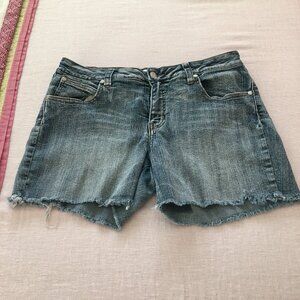 No Boundaries Stretch Denim Junior Cut Off Shorts